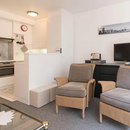 Lecomte - Beachside 154